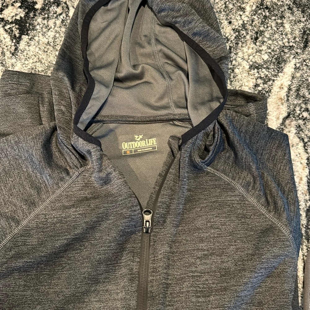 Long sleeve, hooded sweatshirt, zip-up